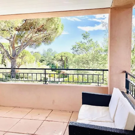 4 Bed-sleeps 8-private Pool-hottub-aircon La Garonnette-Plage